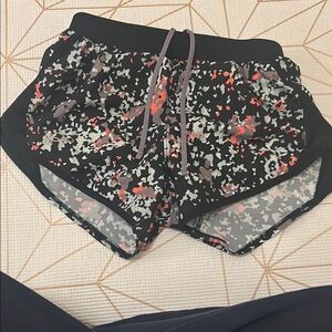 Under Armor Women's Black Patterned Shorts